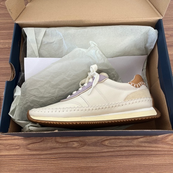 Cole Haan GrandPro Premier Runner sneakers | Ivory w/ gum sole | Women’s 9 - Picture 4 of 5